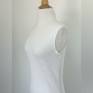 VINCE nylon cashmere blend ribbed sleeveless turtleneck ivory size small
